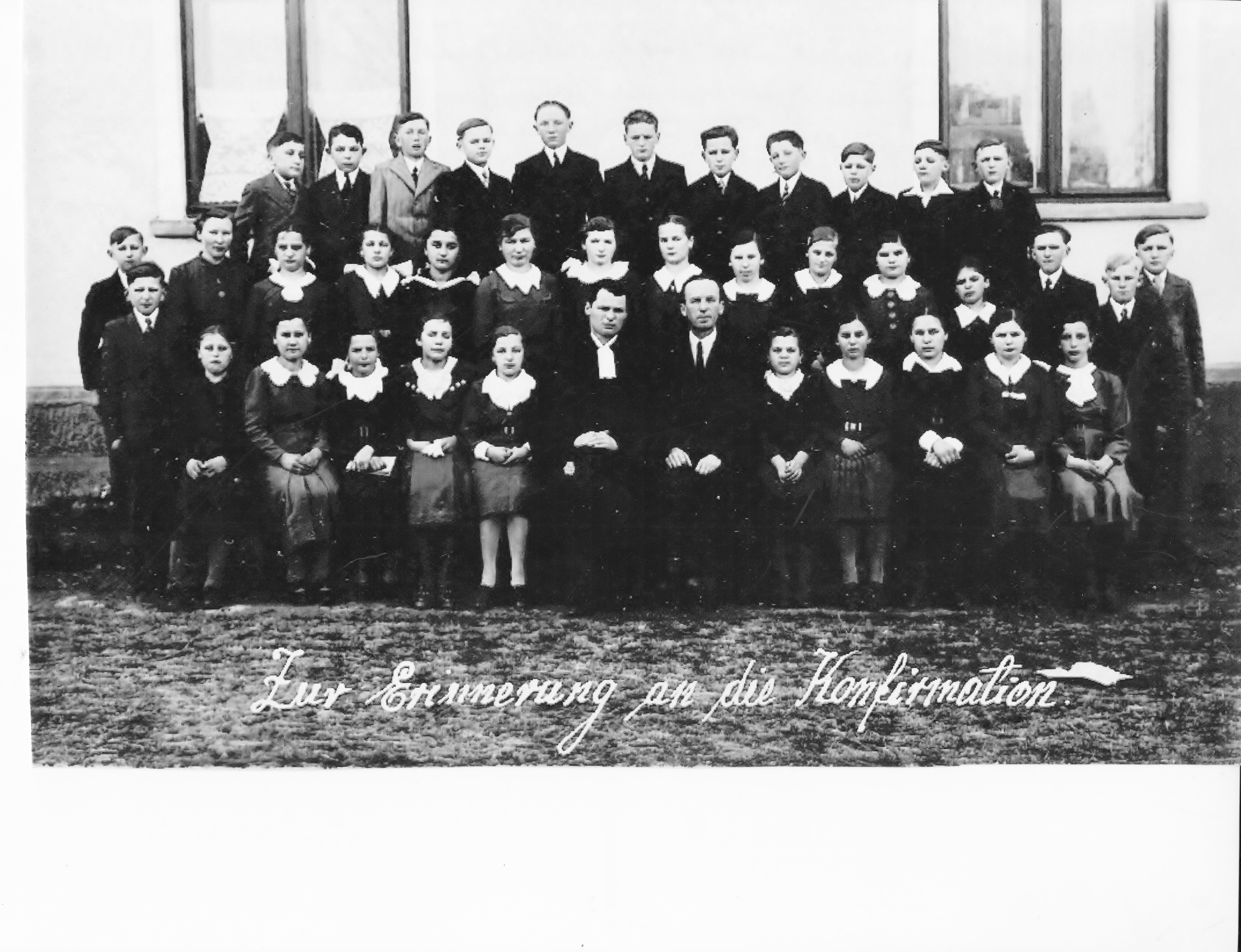 Obere Reihe ganz links: Adolf Walther, geb.1925 in Josefsberg, verst. 1945 in Russland. Bruder von Else Paarz, geb.Walther